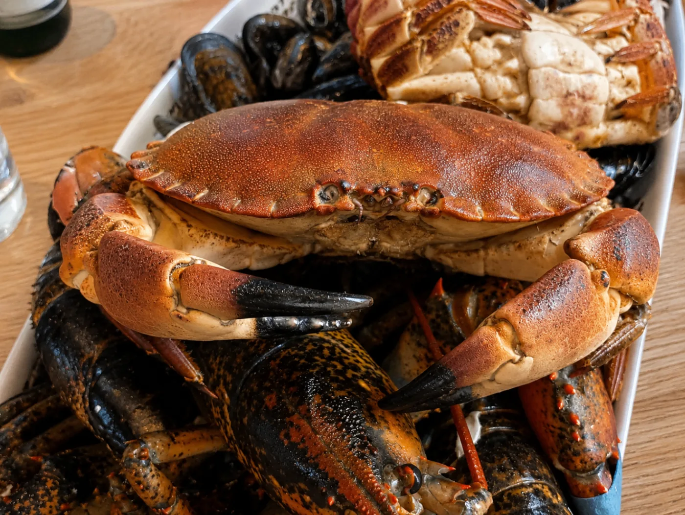 Seafood platter with brown crab and lobster served at La Gallega, Port d'Andratx.